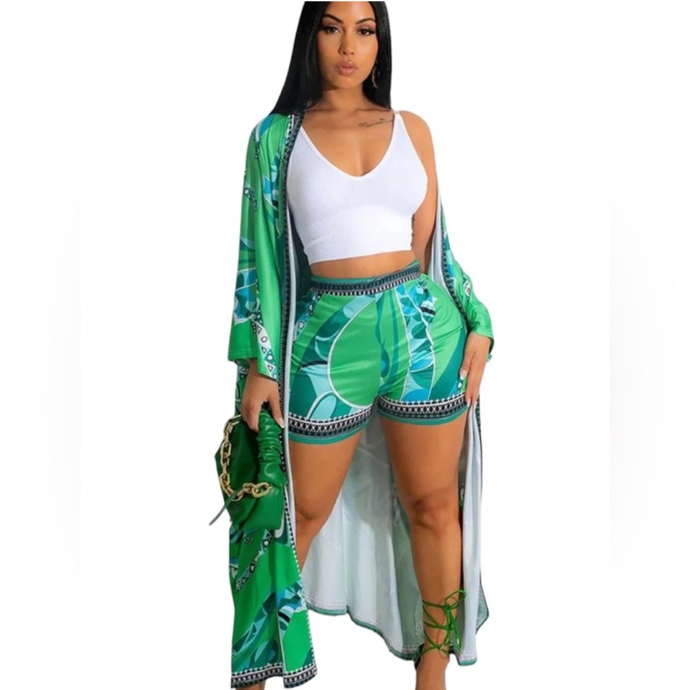 New!! Women’s Green Print Kimono & Short Set Sz Small, K270